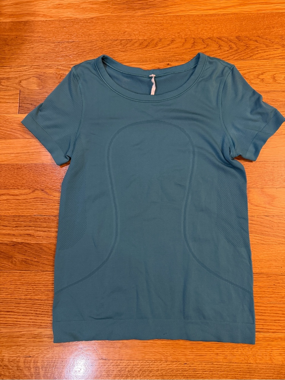 Lululemon Swiftly Tech Short Sleeve *Relaxed Fit Aqua (Green/Blue) - Size 4